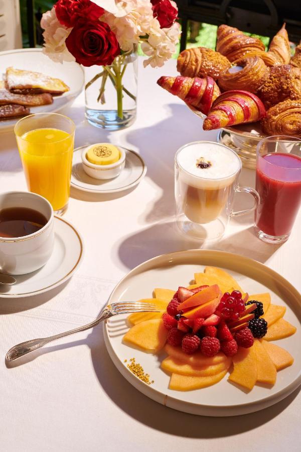 Hotel Plaza Athenee - Dorchester Collection Parijs