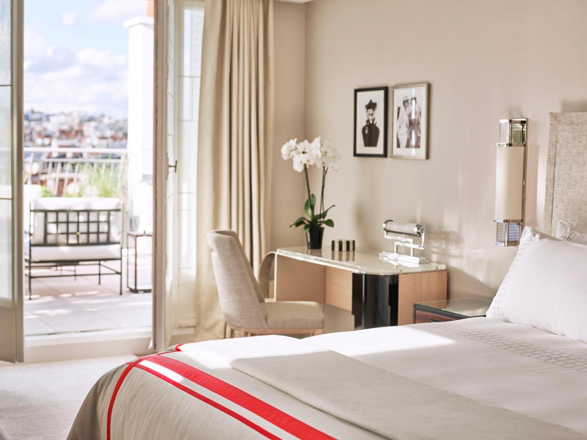 Hotel Plaza Athenee - Dorchester Collection Parijs